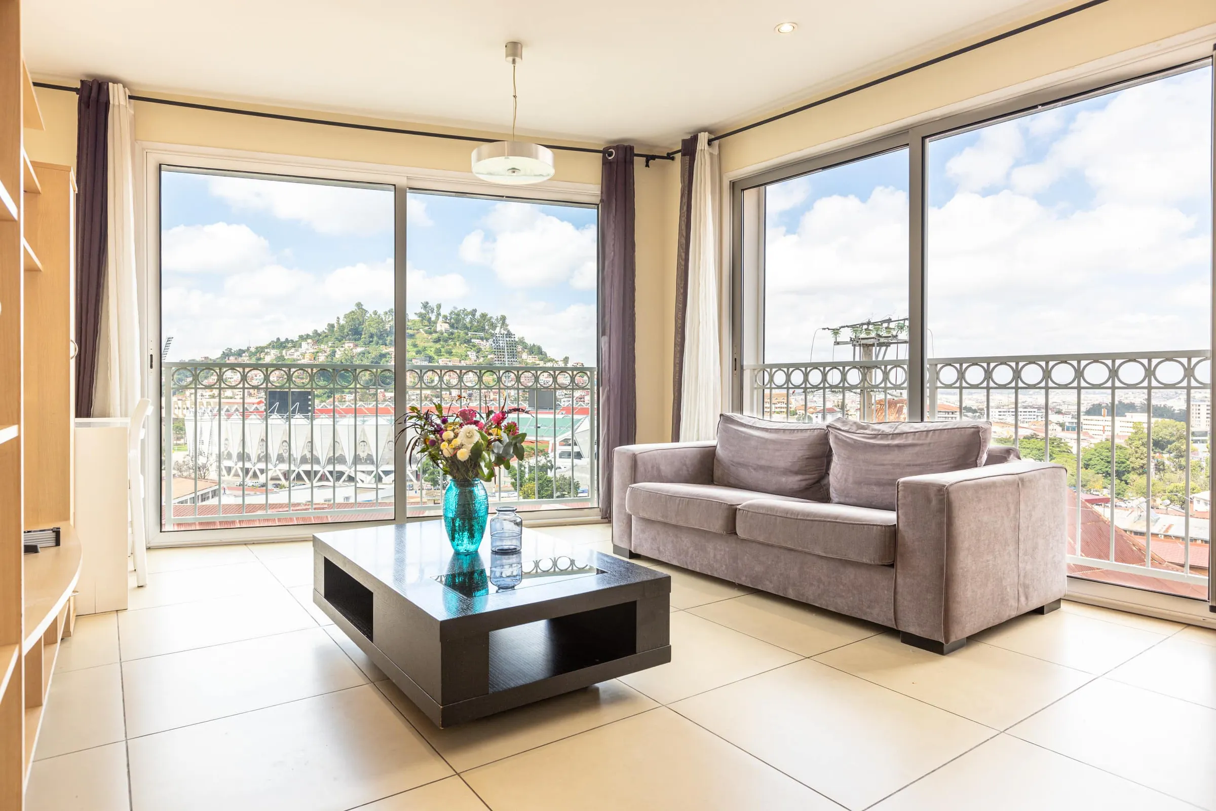 T2 lumineux, calme et sécurisé — Photo principale, Antananarivo Madagascar